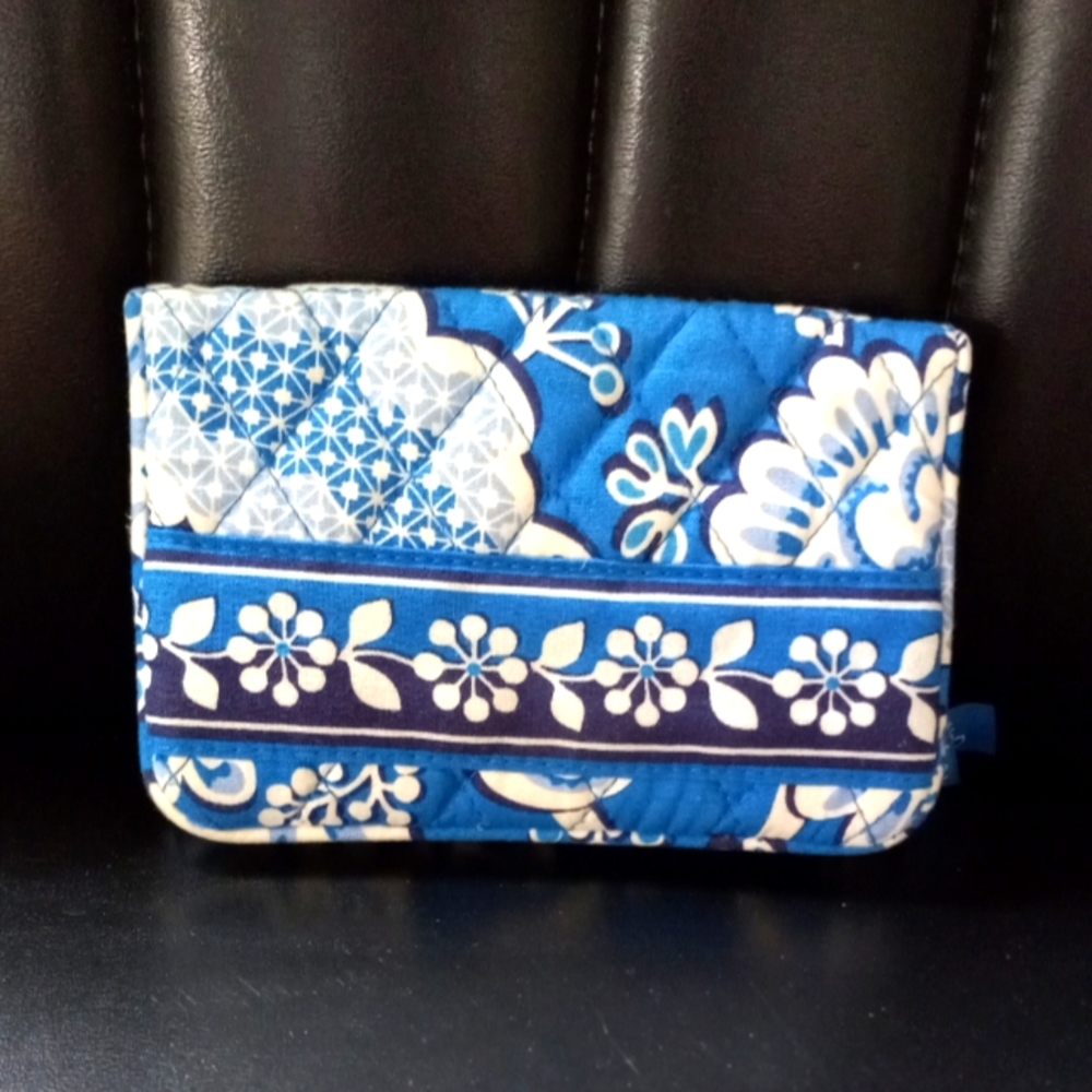 VERA BRADLEY WALLET.            #14